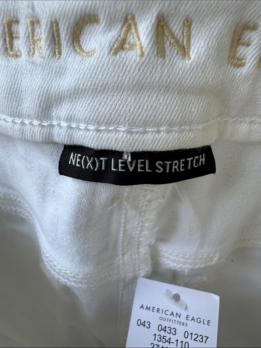 American Eagle Outfitters White Skinny Jeans - High-Rise Stretch - Picture 3 of 4
